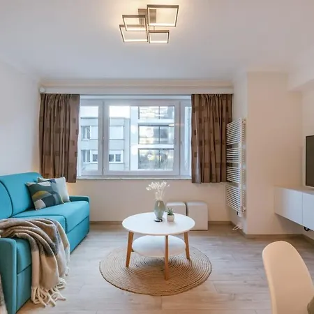 Trendy Close To The Of Apartment